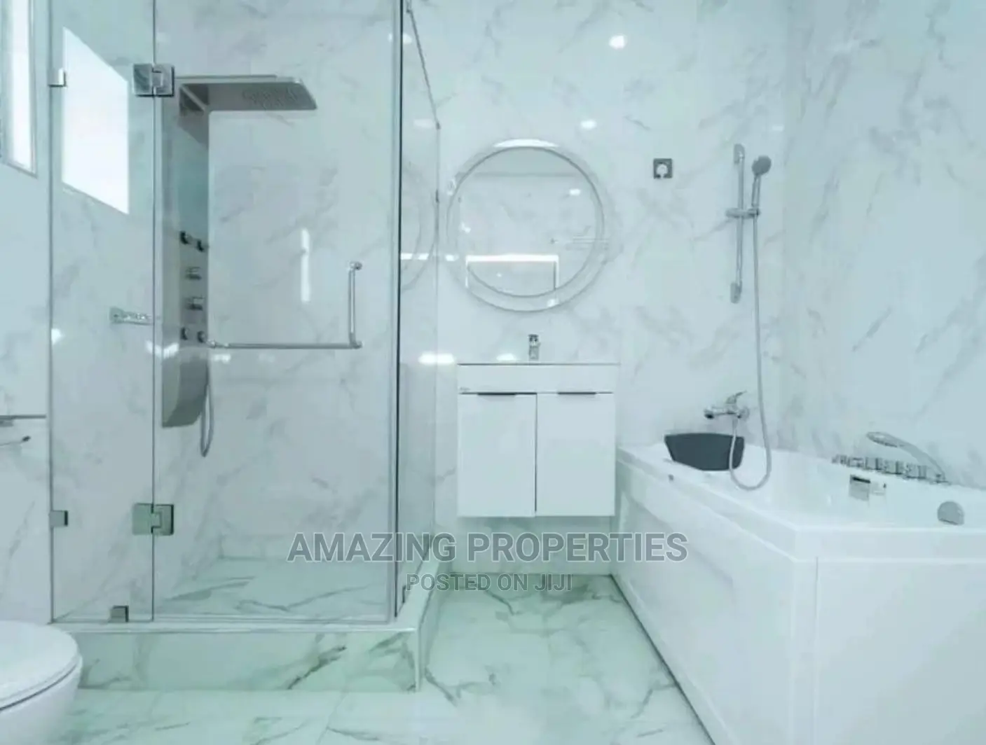 5bdrm House in Spintex for Sale