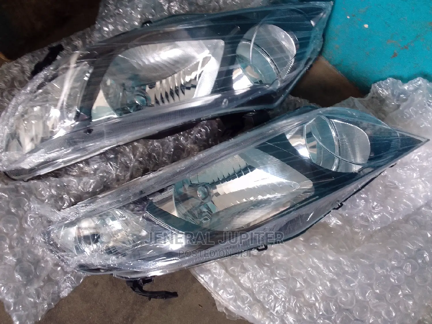 Honda Civic 2008/10 Headlight Pair.