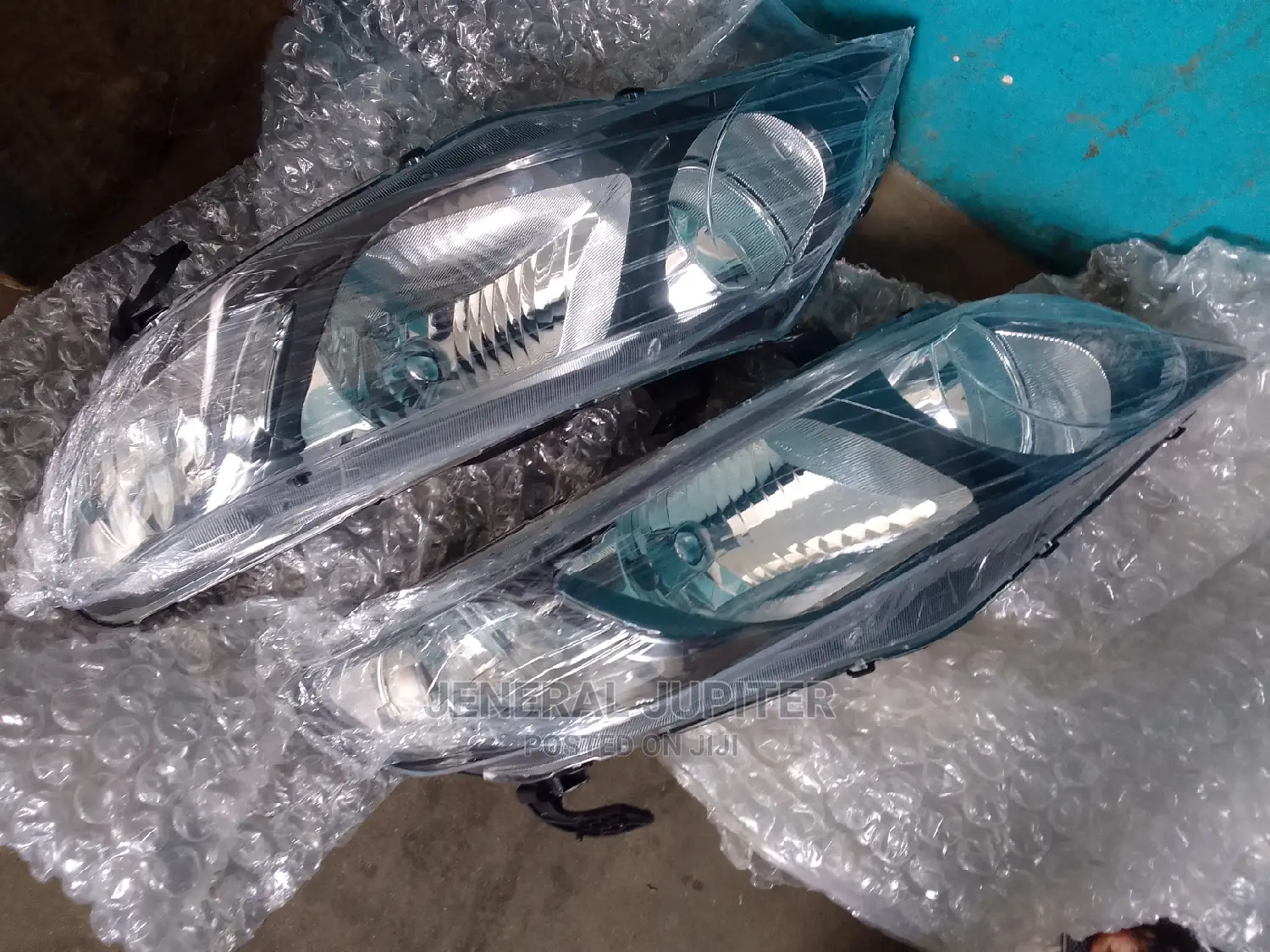 Honda Civic 2008/10 Headlight Pair.