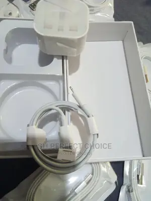 Q iPhone Type C Charger Three Pin