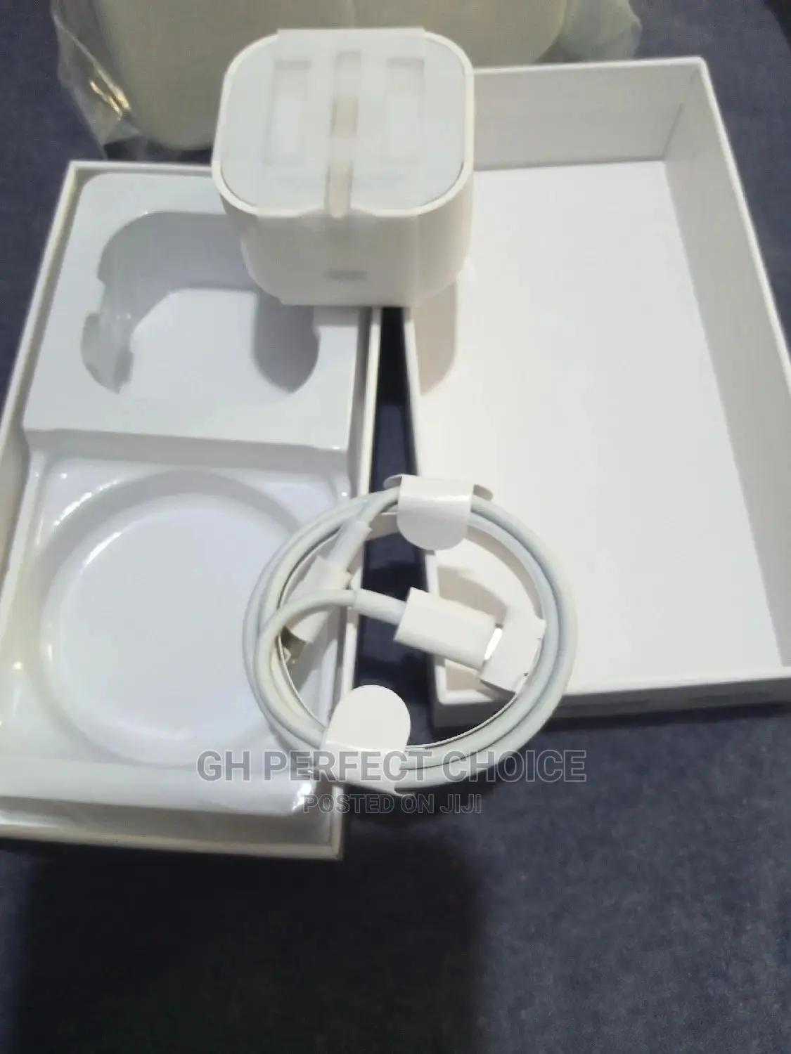 Q iPhone Type C Charger Three Pin