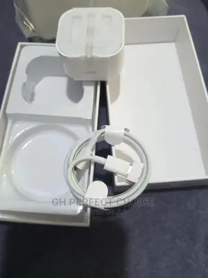 Q iPhone Type C Charger Three Pin