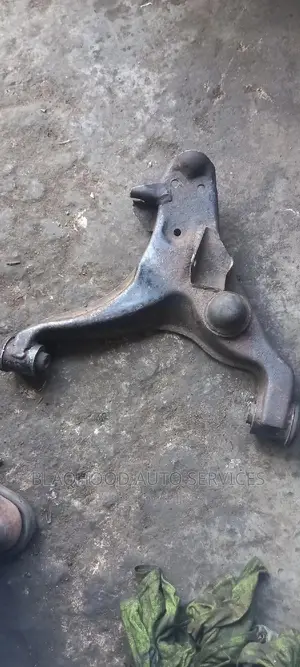 Mitsubishi L200(Vodafone) Lower Arm Pair Available