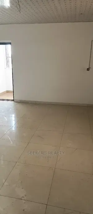 3bdrm Apartment in Seekers Realty, Osu for rent