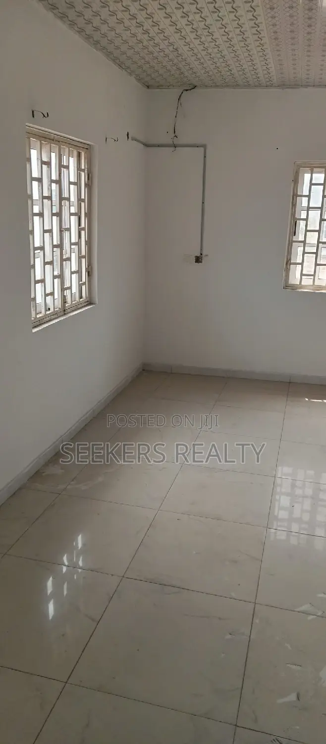 3bdrm Apartment in Seekers Realty, Osu for rent