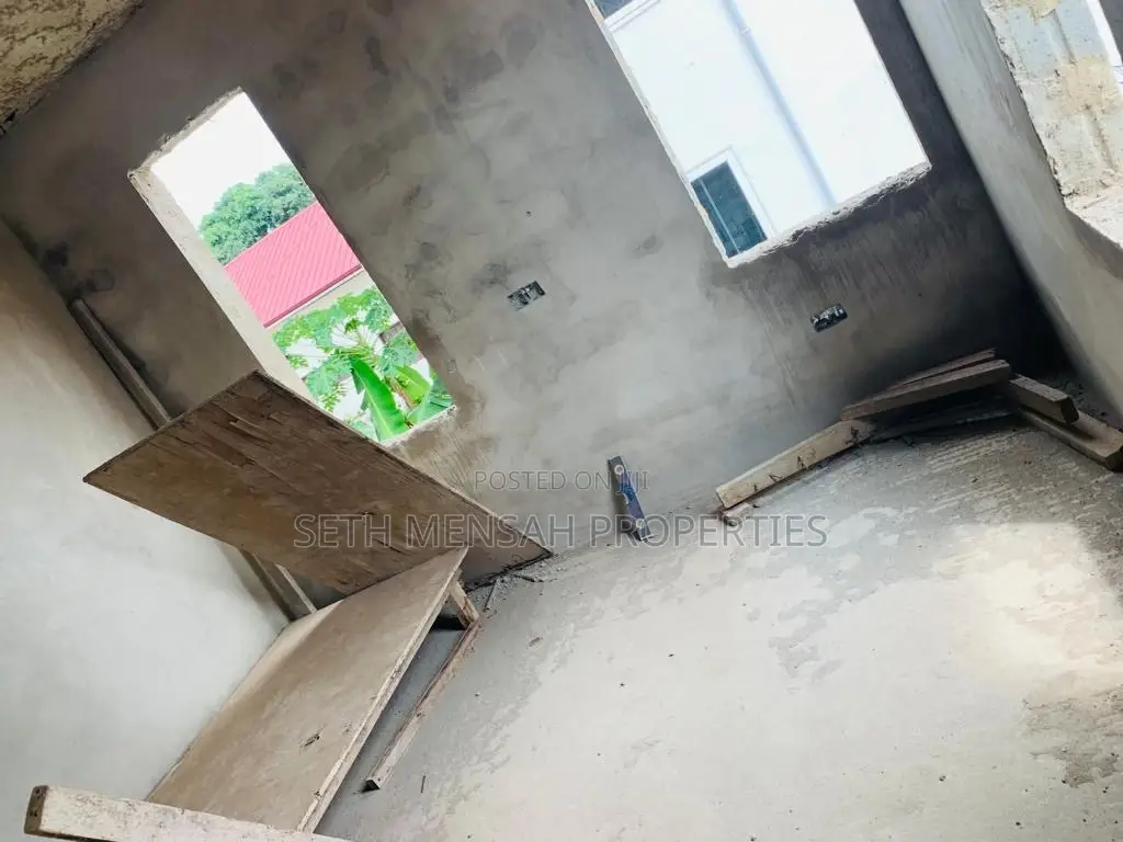 4bdrm House in 4 Bedroom Town House for Sale