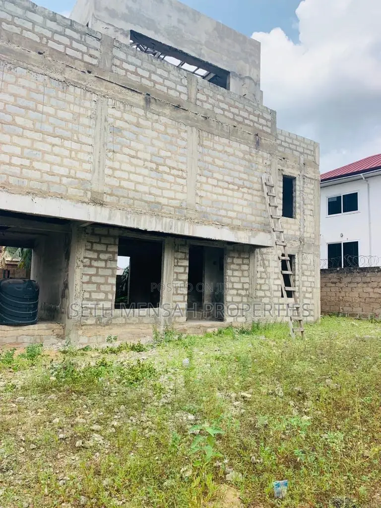 4bdrm House in 4 Bedroom Town House for Sale