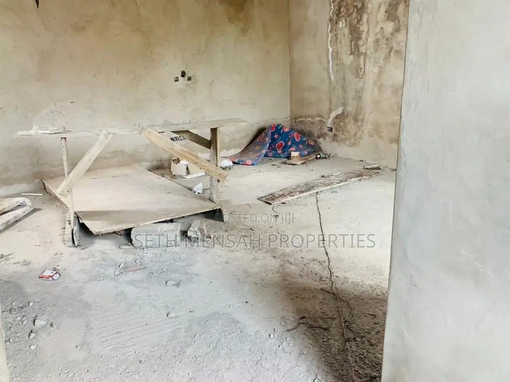 4bdrm House in 4 Bedroom Town House for Sale