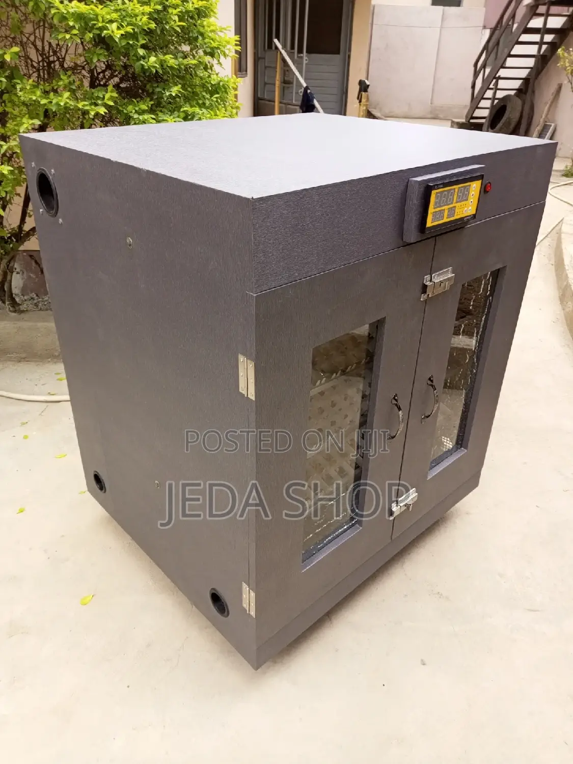High Quality Incubator