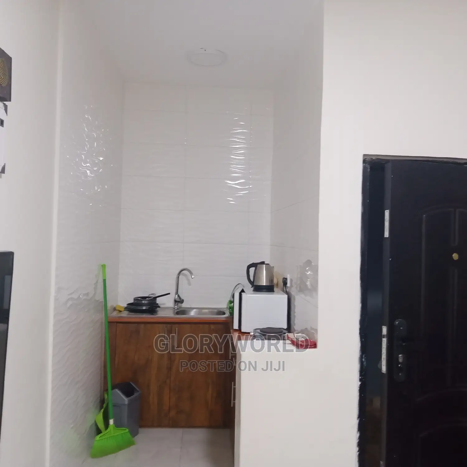 Beautiful Furnished 1 Bed Apartment at Lashibi(Ghc 650 a Day
