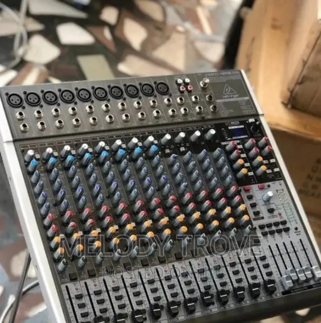 Behringer Xenyx 16 Usb Mixer