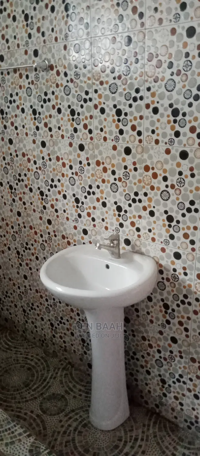 2bdrm Apartment in Ben Properties, ECOMOG for rent