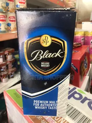 Black Deluxe Whisky 750ml