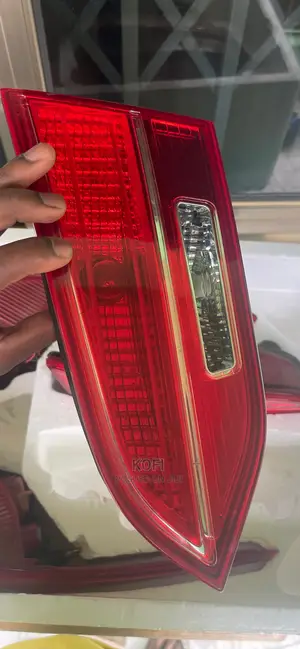 2013-2016 Hyundai Santa Fe Tail Light Assembly