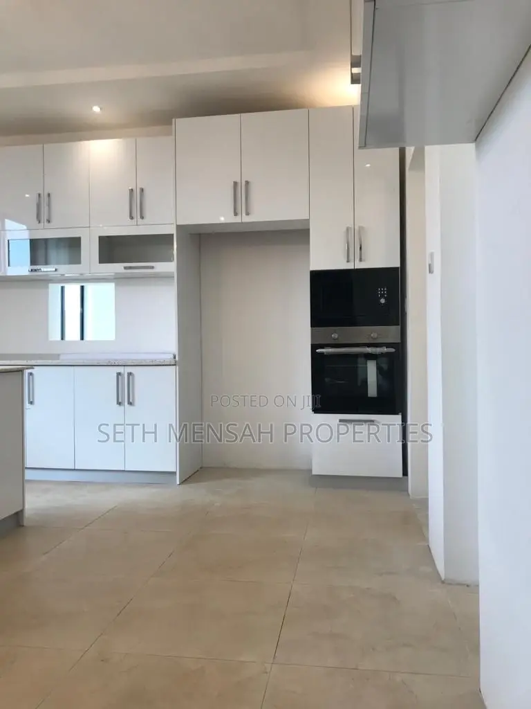 4bdrm House in 4 Bedroom House For, East Legon for Sale