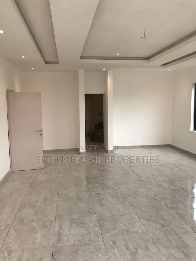 4bdrm House in 4 Bedroom House For, East Legon for Sale