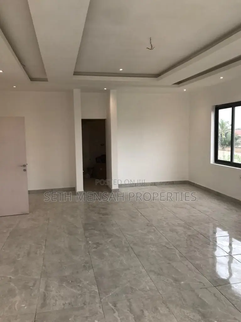 4bdrm House in 4 Bedroom House For, East Legon for Sale