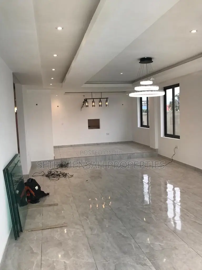 4bdrm House in 4 Bedroom House For, East Legon for Sale