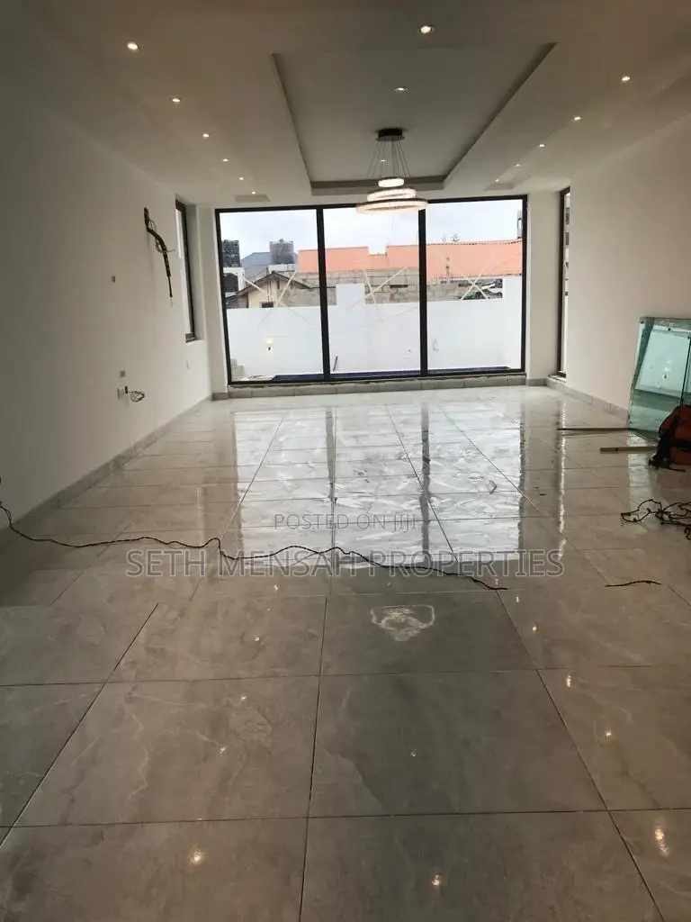 4bdrm House in 4 Bedroom House For, East Legon for Sale
