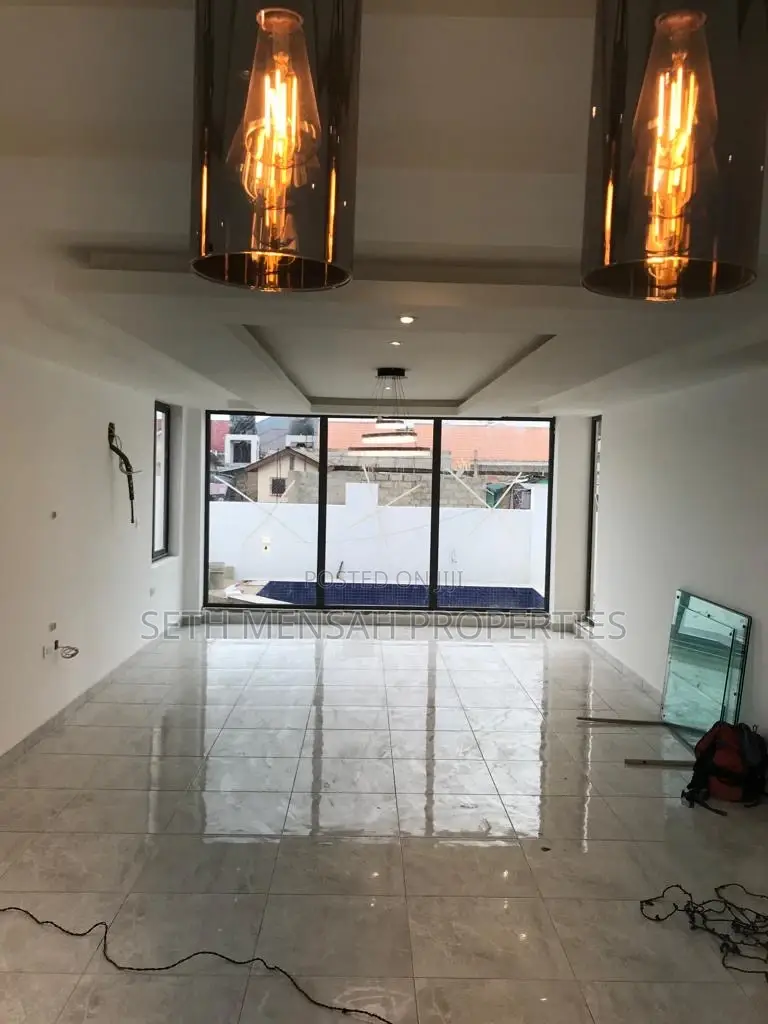 4bdrm House in 4 Bedroom House For, East Legon for Sale