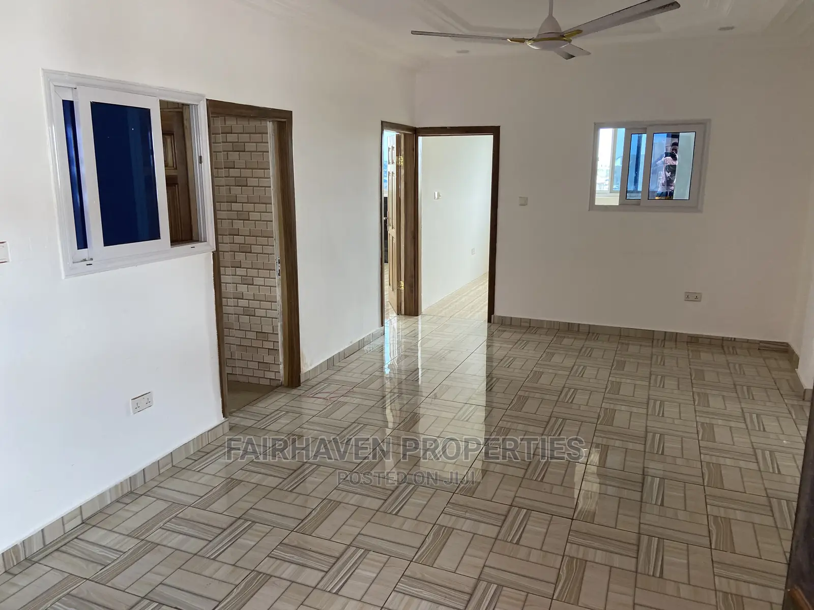 2bdrm Apartment in Tseaddo / Trade Fair, Accra Metropolitan for rent