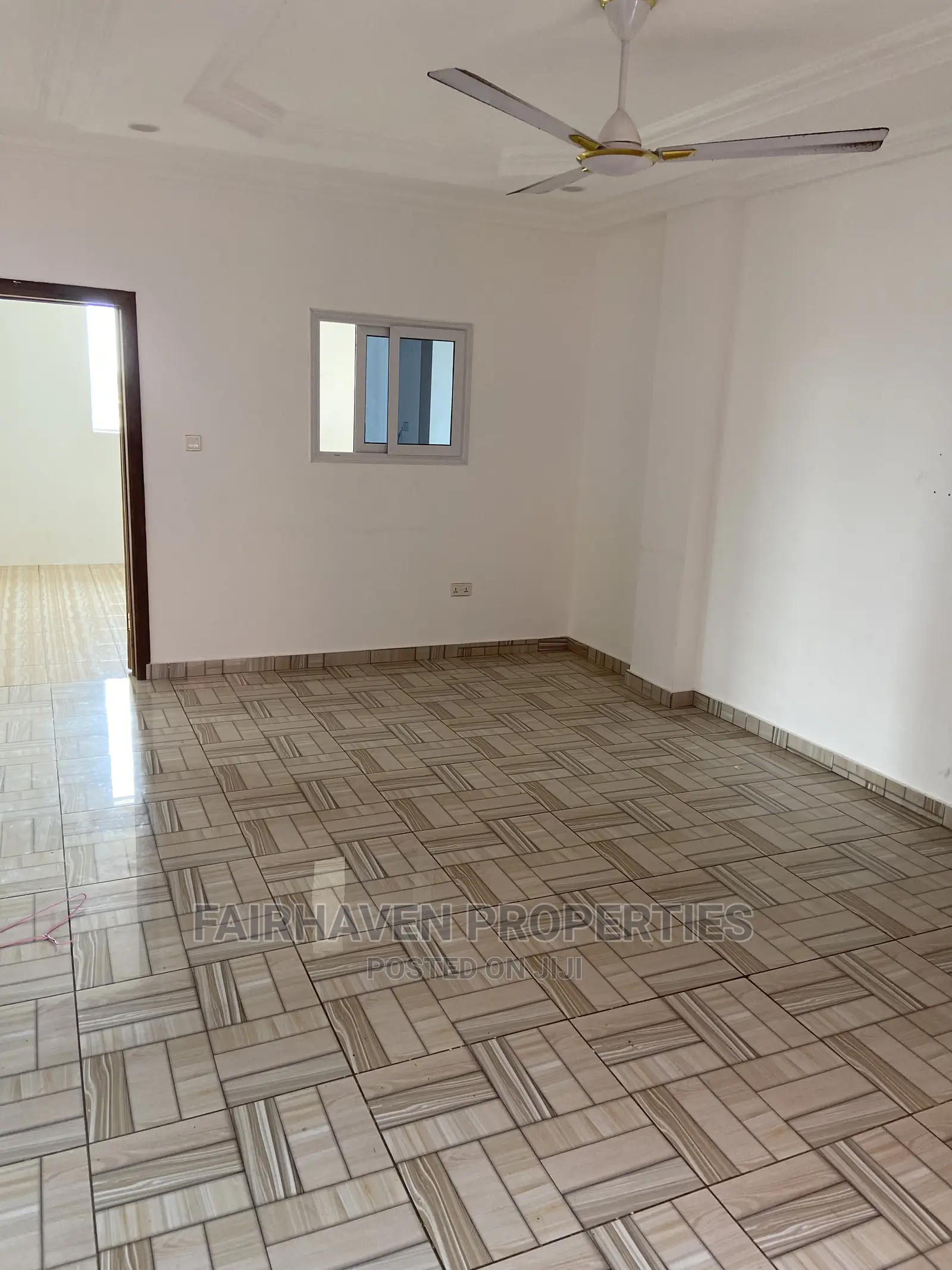 2bdrm Apartment in Tseaddo / Trade Fair, Accra Metropolitan for rent