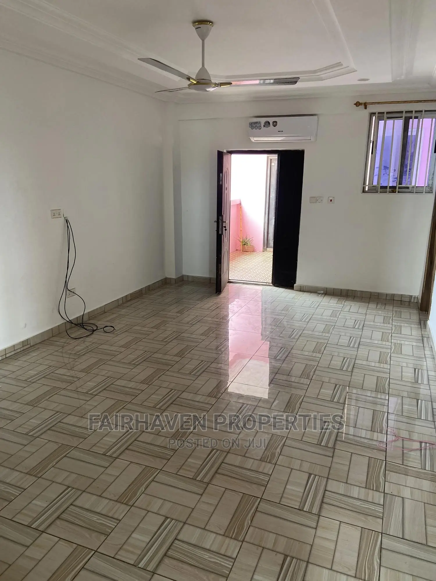 2bdrm Apartment in Tseaddo / Trade Fair, Accra Metropolitan for rent