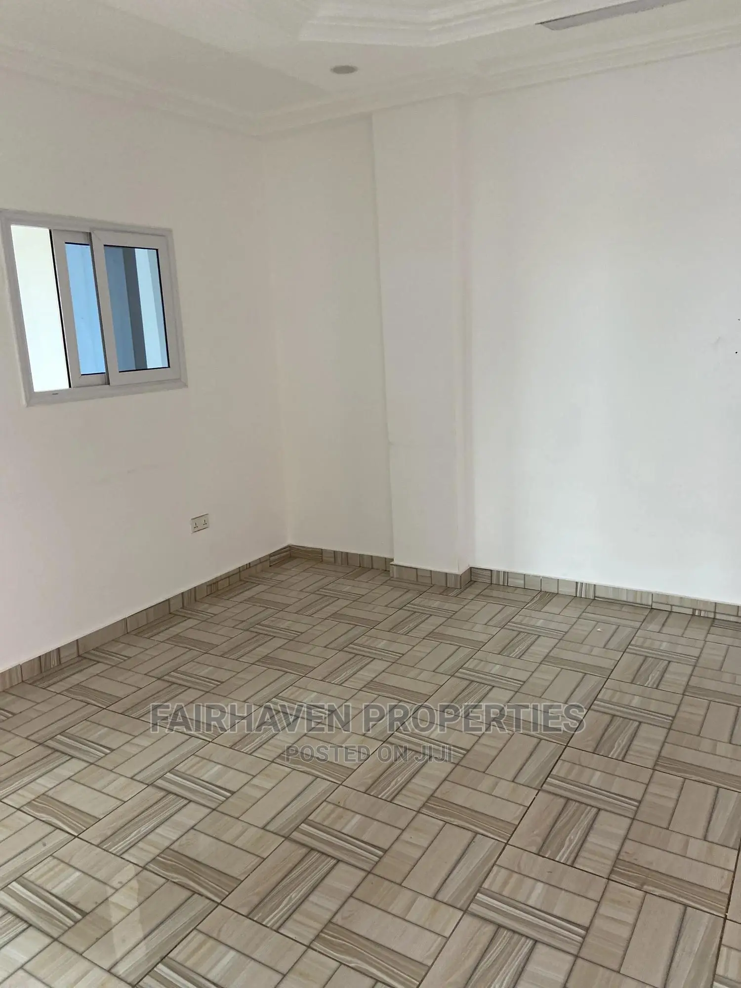 2bdrm Apartment in Tseaddo / Trade Fair, Accra Metropolitan for rent