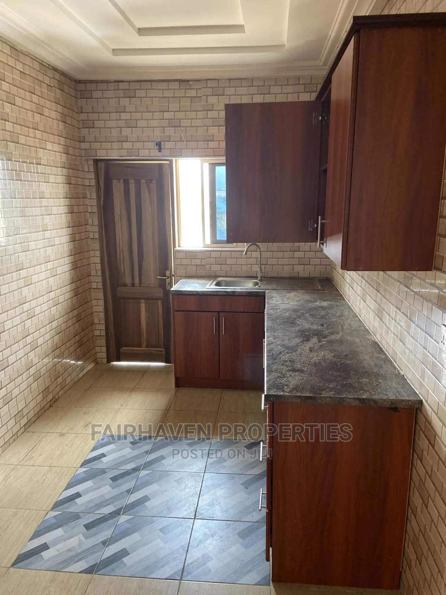 2bdrm Apartment in Tseaddo / Trade Fair, Accra Metropolitan for rent