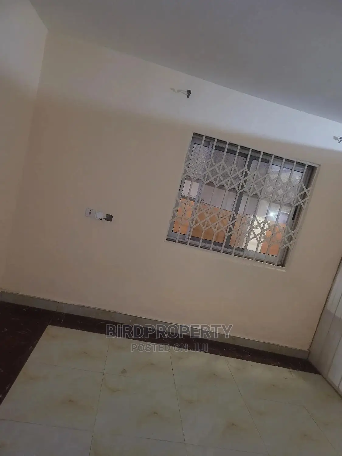 1bdrm Apartment in Birdproperty, New Town for rent