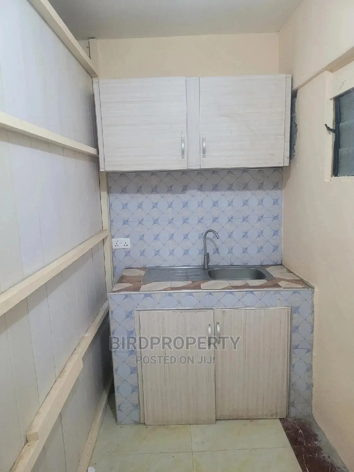 1bdrm Apartment in Birdproperty, New Town for rent