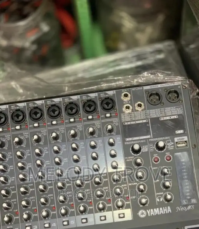 Yamaha Neom 8 Passive Mixer