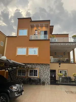 Furnished 6bdrm House in 6 Bedrooms Fully for Sale
