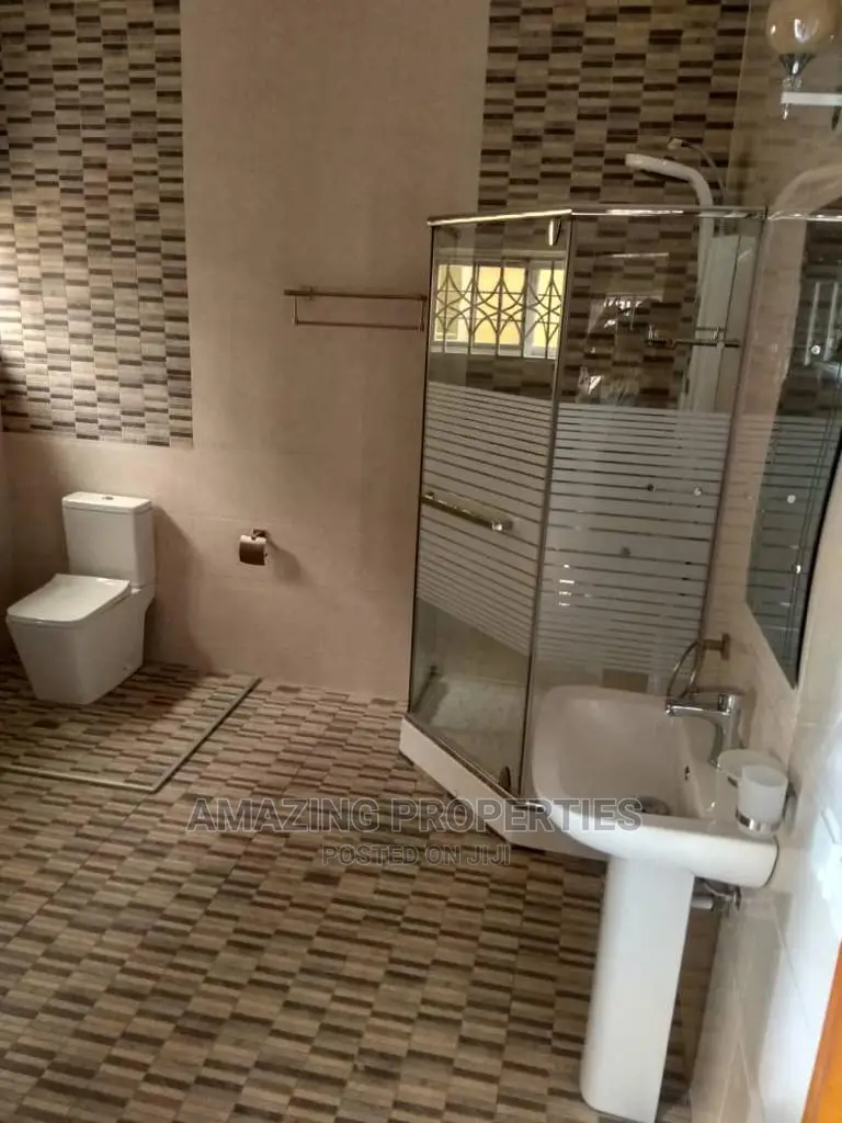 Furnished 6bdrm House in 6 Bedrooms Fully for Sale