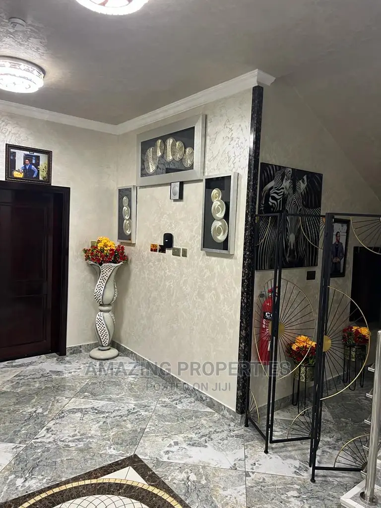 Furnished 6bdrm House in 6 Bedrooms Fully for Sale