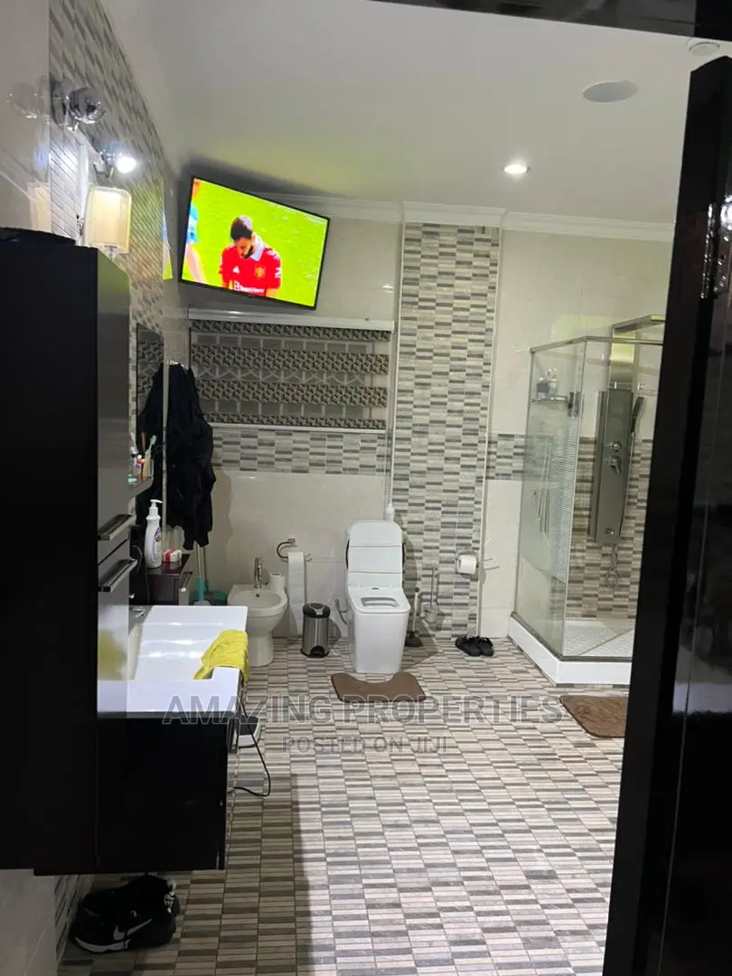 Furnished 6bdrm House in 6 Bedrooms Fully for Sale