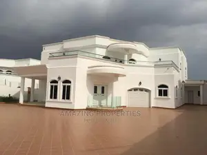 5bdrm House in East Legon for Sale