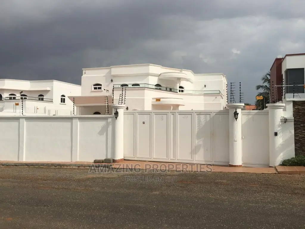 5bdrm House in East Legon for Sale