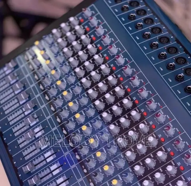 16 Channel Bi-Powered Mixer