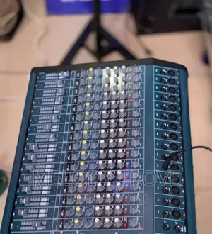 16 Channel Bi-Powered Mixer