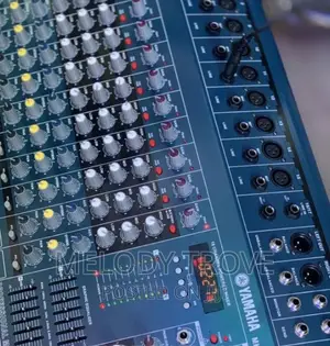16 Channel Bi-Powered Mixer