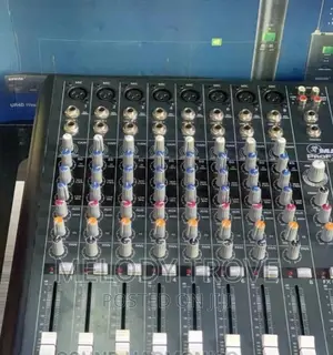 Mackie Mixer 8 Channel