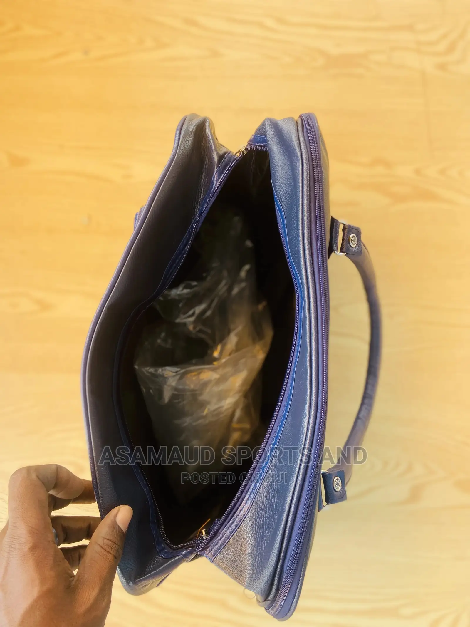 Hand Bag at Cool Price
