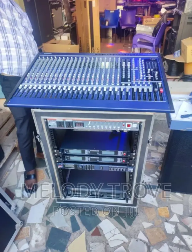 Yamaha Mg32 Mixer Console and Complete Rack Fully Loaded