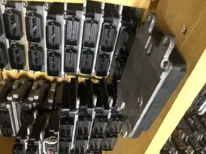 Mazda 5 Engine Control Board / Control Unit