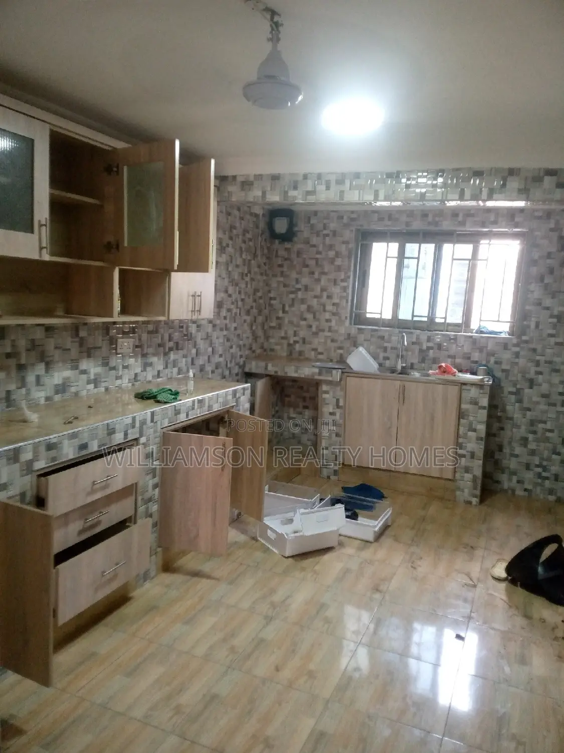 4bdrm House in M.F. Estate, Spintex for rent