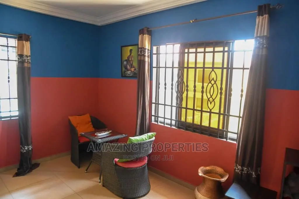 4bdrm House in Sakumono, Spintex for Sale