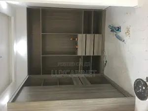 Nice Walk-In Closet’S
