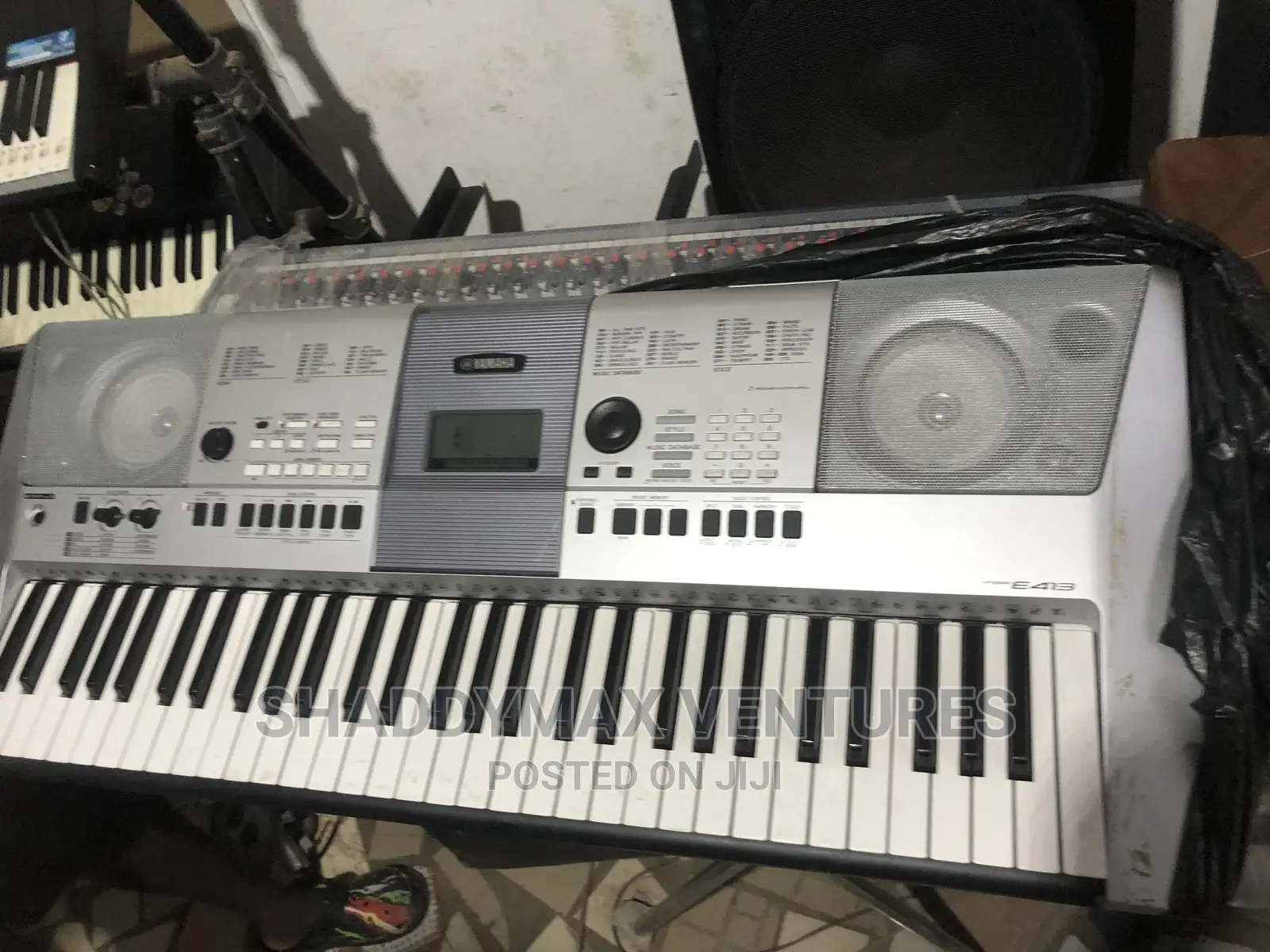 Yamaha PSR 413 Keyboard