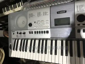 Yamaha PSR 413 Keyboard
